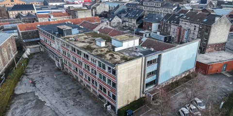 Sale of a former administrative building in the east of the city